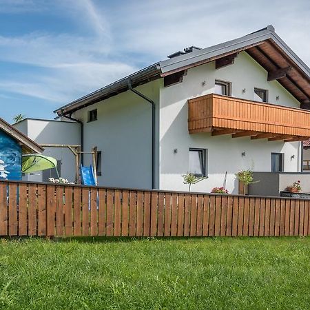 Haus Moesenlechner Apartment Maishofen Exterior photo