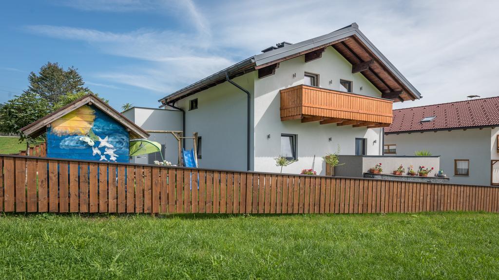 Haus Moesenlechner Apartment Maishofen Exterior photo